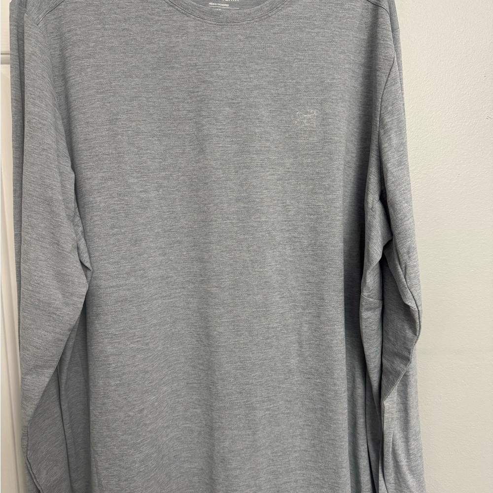 Arc'teryx Gray Long Sleeve Tee Comfortable Crew Neck